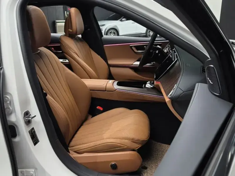 2025 Mercedes-Benz E-Класс с пробегом 4 373 км