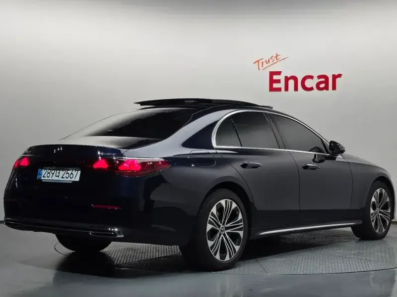 2026 Mercedes-Benz E-Класс с пробегом 21 374 км