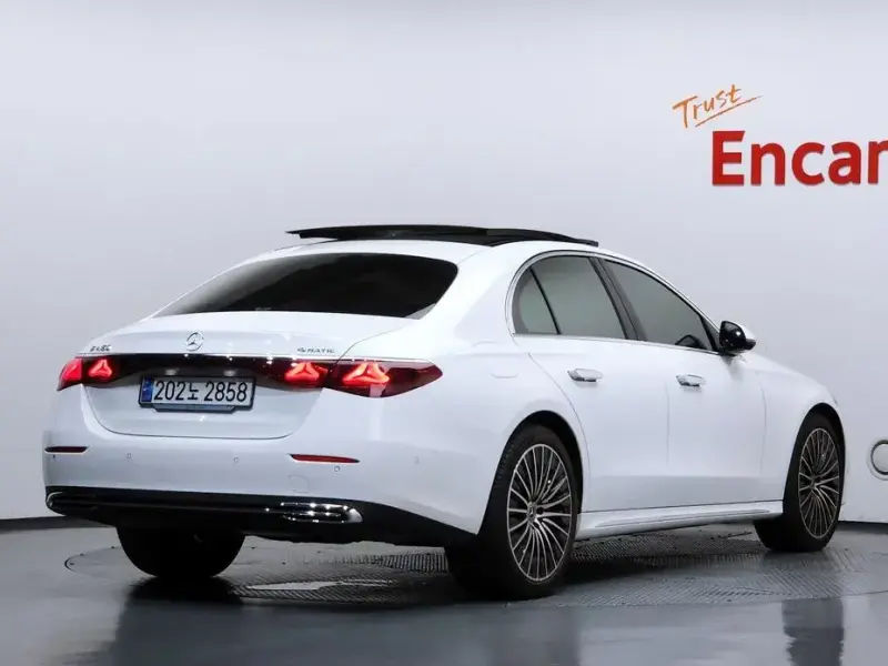 2024 Mercedes-Benz E-Класс с пробегом 12 514 км