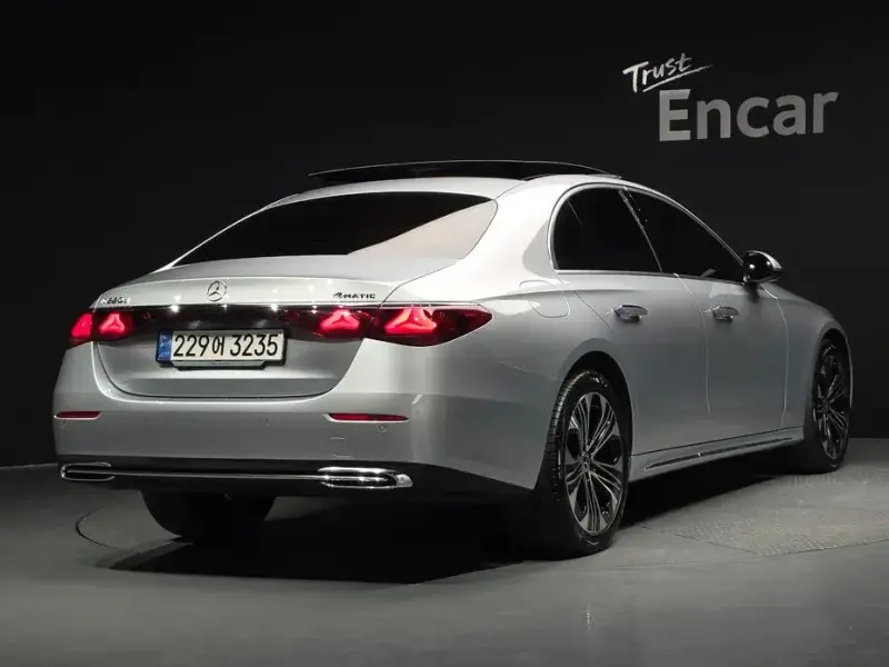 2024 Mercedes-Benz E-Класс с пробегом 18 510 км
