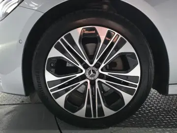 2024 Mercedes-Benz E-Класс с пробегом 18 510 км