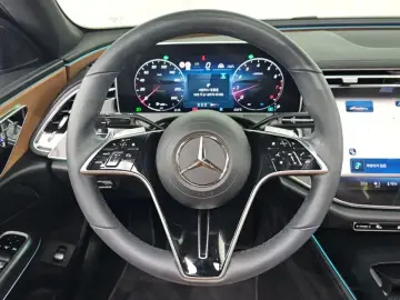 2025 Mercedes-Benz E-Класс с пробегом 9 717 км