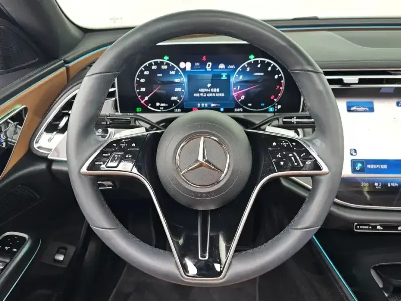 2025 Mercedes-Benz E-Класс с пробегом 9 717 км