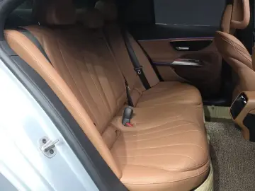 2024 Mercedes-Benz E-Класс с пробегом 18 510 км