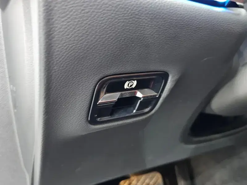 2025 Mercedes-Benz E-Класс с пробегом 9 717 км