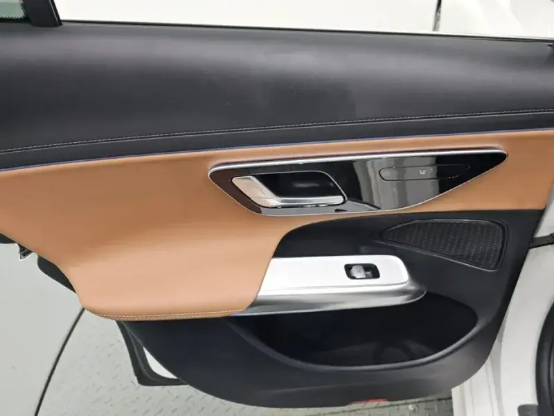 2025 Mercedes-Benz E-Класс с пробегом 9 717 км