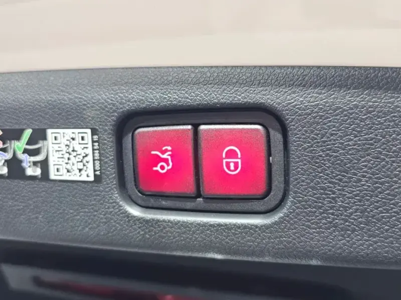 2025 Mercedes-Benz E-Класс с пробегом 9 717 км