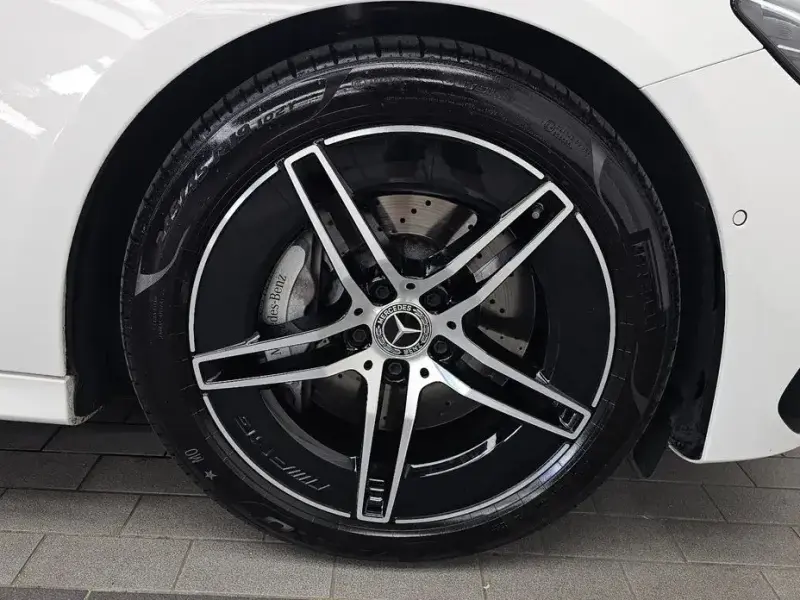 2026 Mercedes-Benz E-Класс с пробегом 14 397 км