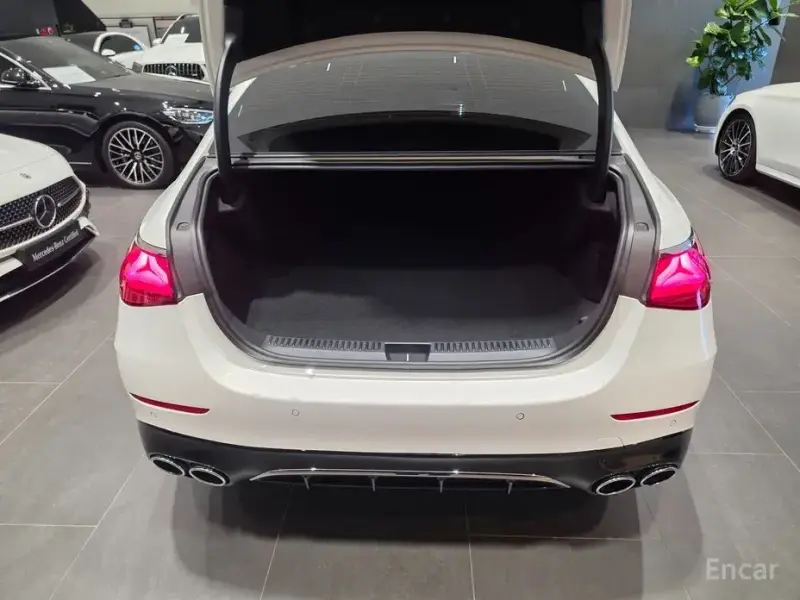 2025 Mercedes-Benz E-Класс с пробегом 6 588 км