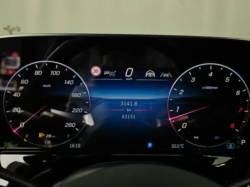 2024 Mercedes-Benz E-Класс с пробегом 43 151 км