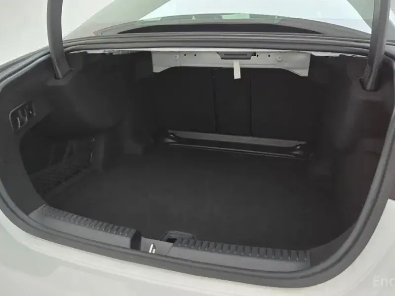 2025 Mercedes-Benz E-Класс с пробегом 6 777 км