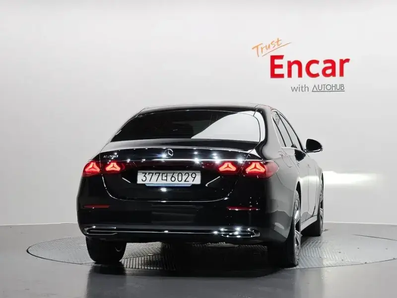 2025 Mercedes-Benz E-Класс с пробегом 9 684 км