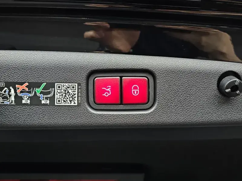 2025 Mercedes-Benz E-Класс с пробегом 9 684 км