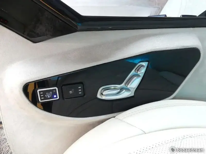 2020 Mercedes-Benz V-Класс с пробегом 30 652 км
