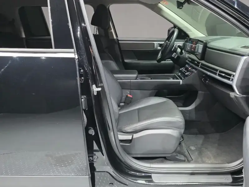 2025 Hyundai Santa Fe с пробегом 21 005 км