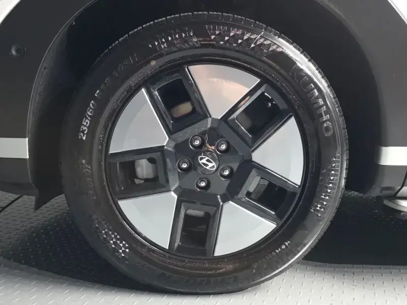 2024 Hyundai Santa Fe с пробегом 9 046 км