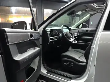 2024 Hyundai Santa Fe с пробегом 9 046 км