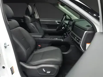 2024 Hyundai Santa Fe с пробегом 9 046 км