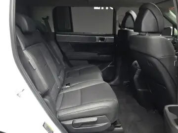 2024 Hyundai Santa Fe с пробегом 9 046 км