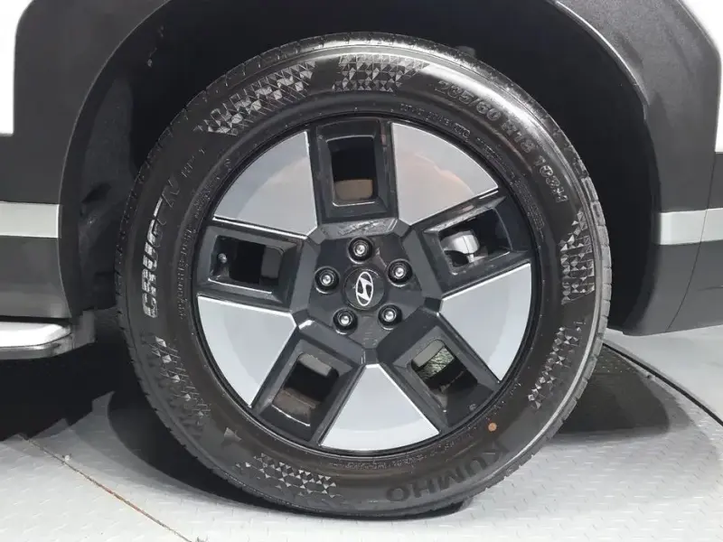 2024 Hyundai Santa Fe с пробегом 9 046 км