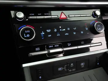2024 Hyundai Santa Fe с пробегом 9 046 км