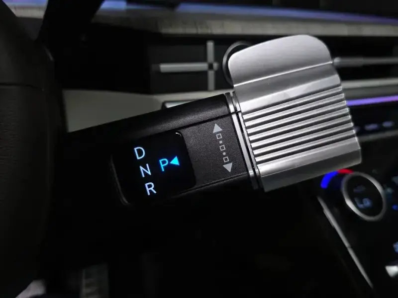 2024 Hyundai Santa Fe с пробегом 32 504 км