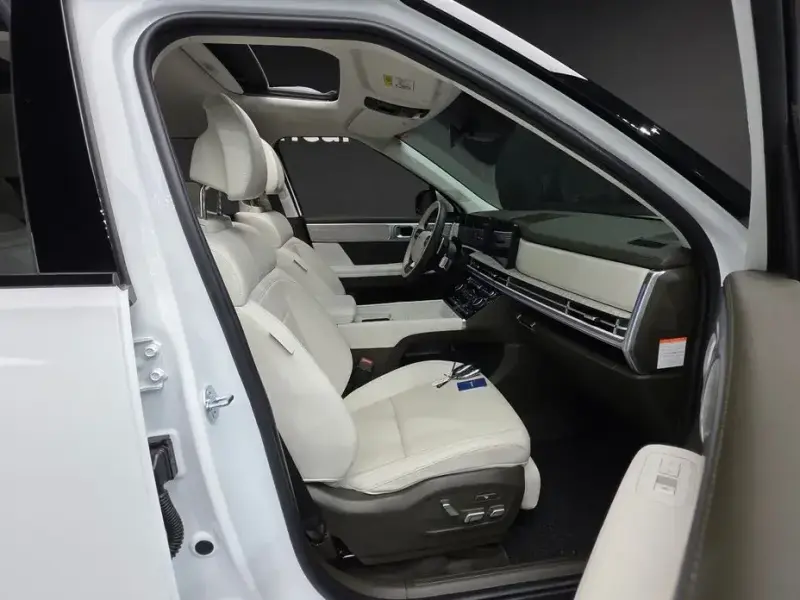 2024 Hyundai Santa Fe с пробегом 32 504 км