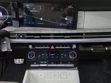 2024 Hyundai Santa Fe с пробегом 32 504 км