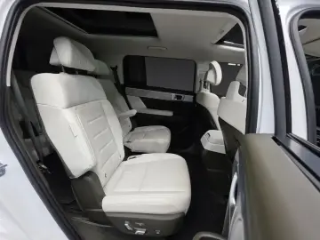 2024 Hyundai Santa Fe с пробегом 32 504 км