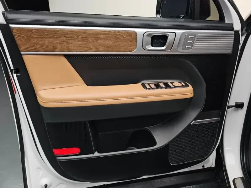 2023 Hyundai Santa Fe с пробегом 14 400 км
