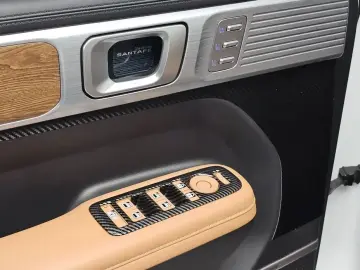 2023 Hyundai Santa Fe с пробегом 14 400 км