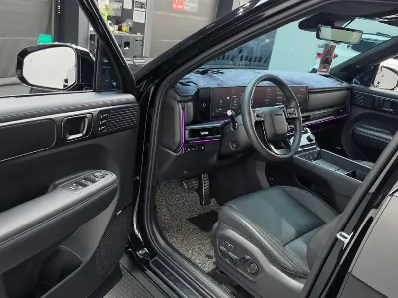 2024 Hyundai Santa Fe с пробегом 10 279 км