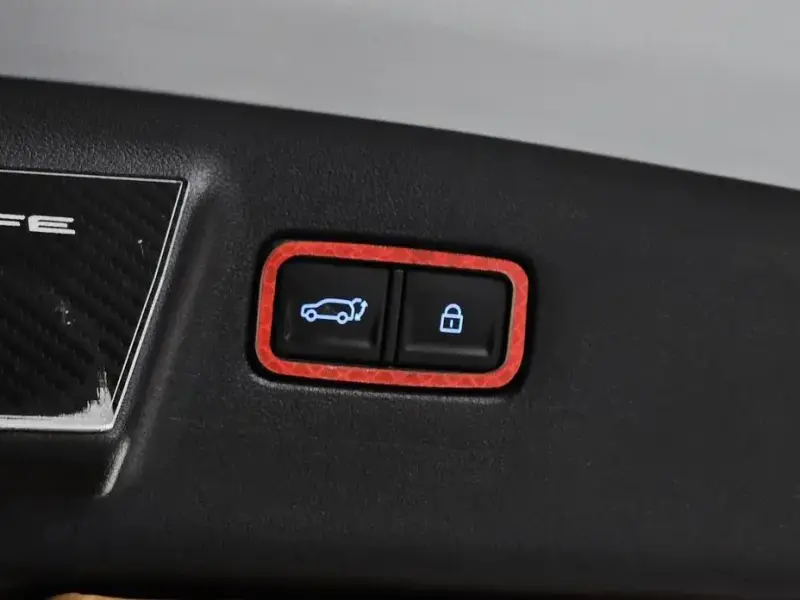 2023 Hyundai Santa Fe с пробегом 14 400 км