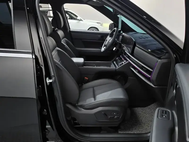 2024 Hyundai Santa Fe с пробегом 10 279 км