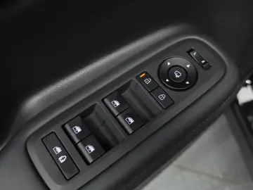 2024 Hyundai Santa Fe с пробегом 10 279 км