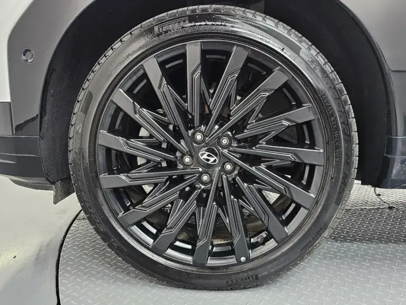 2024 Hyundai Santa Fe с пробегом 28 388 км