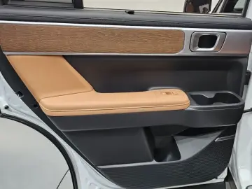 2024 Hyundai Santa Fe с пробегом 20 100 км
