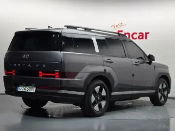 2025 Hyundai Santa Fe с пробегом 24 685 км