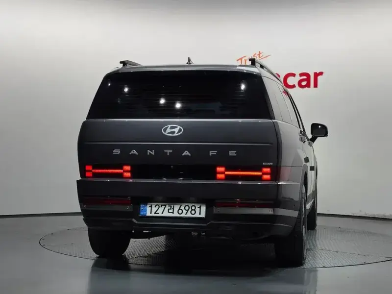 2025 Hyundai Santa Fe с пробегом 24 685 км
