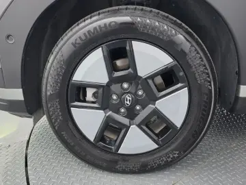 2025 Hyundai Santa Fe с пробегом 24 685 км