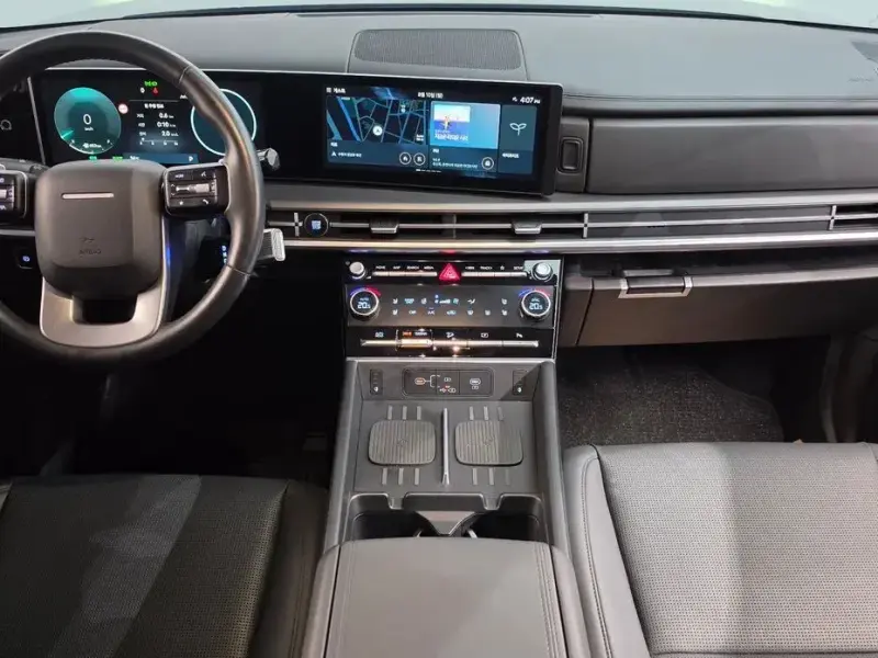 2025 Hyundai Santa Fe с пробегом 24 685 км