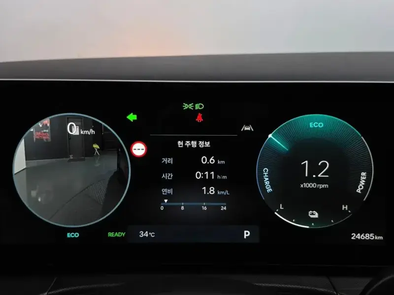 2025 Hyundai Santa Fe с пробегом 24 685 км