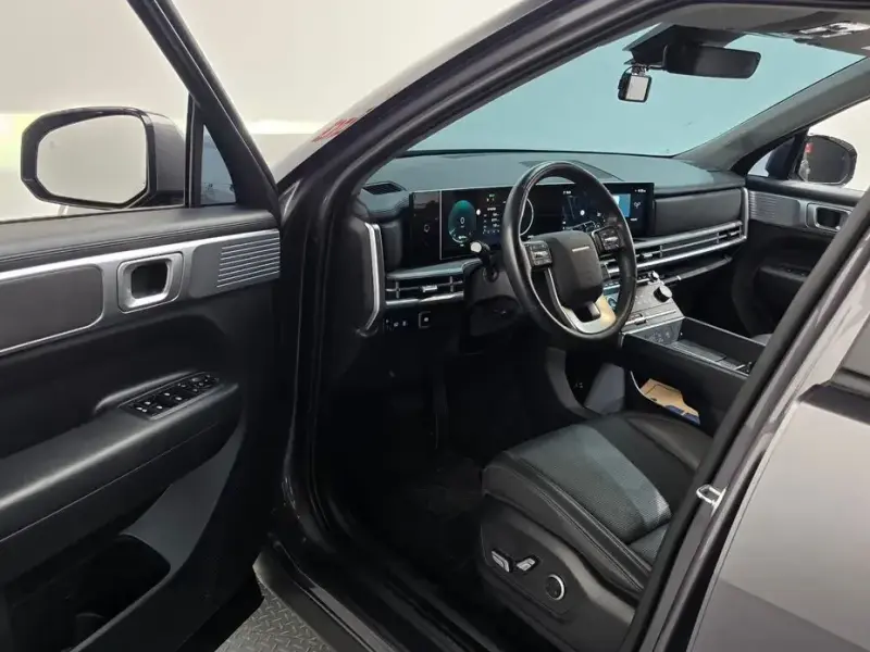 2025 Hyundai Santa Fe с пробегом 24 685 км