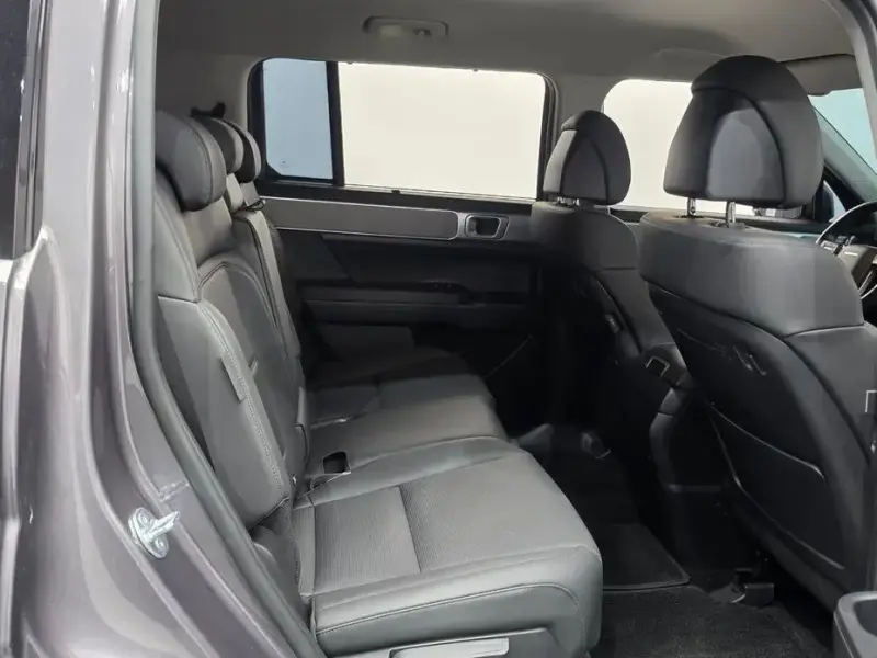 2025 Hyundai Santa Fe с пробегом 24 685 км