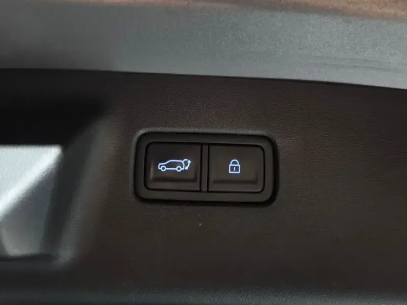 2025 Hyundai Santa Fe с пробегом 24 685 км