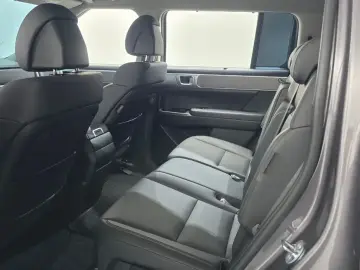 2025 Hyundai Santa Fe с пробегом 24 685 км