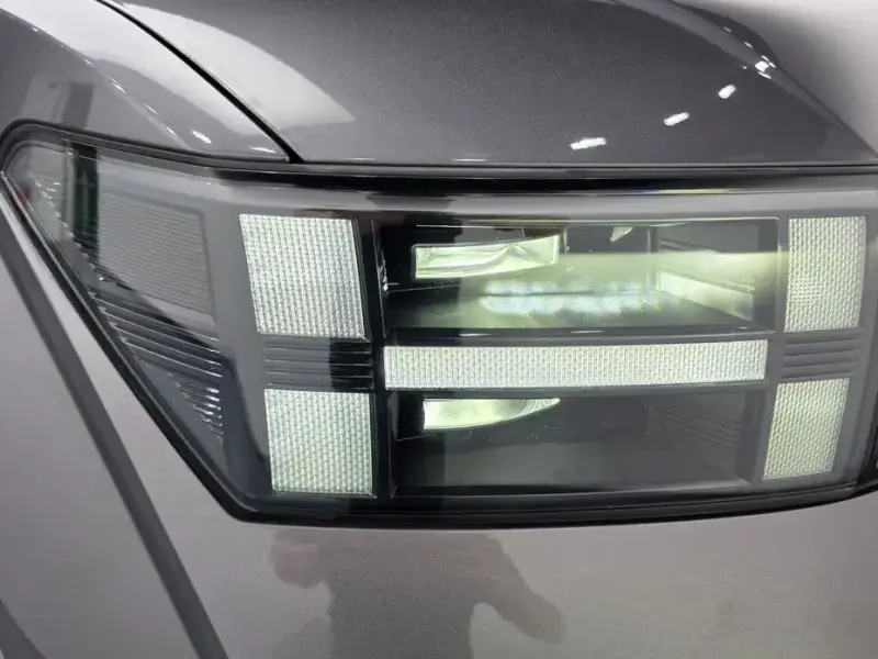 2025 Hyundai Santa Fe с пробегом 24 685 км