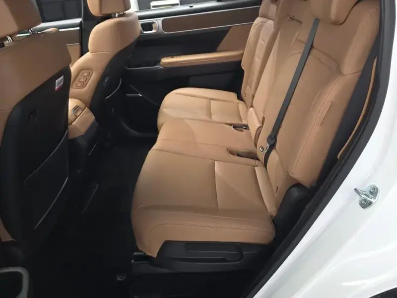 2025 Hyundai Santa Fe с пробегом 37 350 км