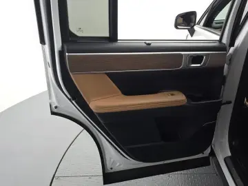 2025 Hyundai Santa Fe с пробегом 37 350 км