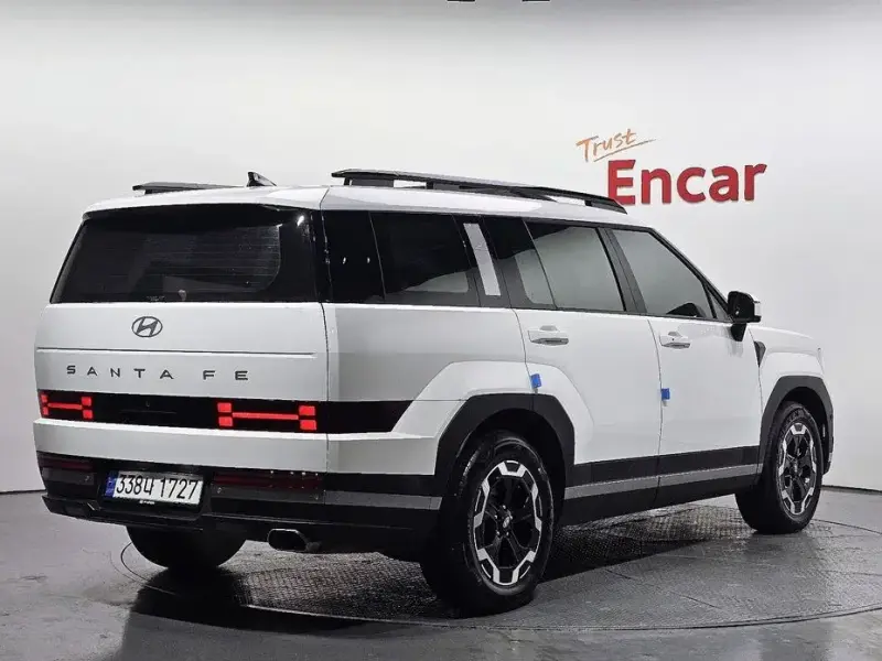 2023 Hyundai Santa Fe с пробегом 27 699 км